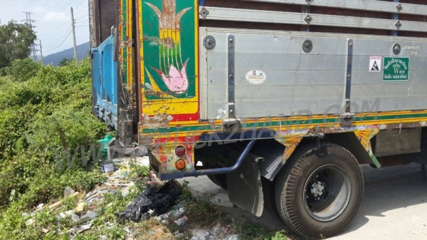 รถบรรทุก 6 ล้อดัมพ์ รุ่นNKR ยี่ห้อ ISUZU ปีจดทะเบียน 2542  110 แรงม้า