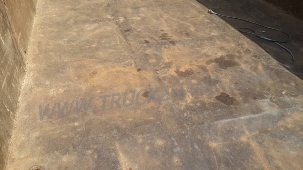 รถบรรทุก 6 ล้อดัมพ์ รุ่นNKR ยี่ห้อ ISUZU ปีจดทะเบียน 2542  110 แรงม้า