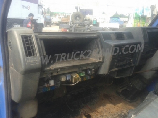 รถบรรทุก 6 ล้อดัมพ์ รุ่นNKR ยี่ห้อ ISUZU ปีจดทะเบียน 2542  110 แรงม้า