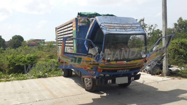 รถบรรทุก 6 ล้อดัมพ์ รุ่นNKR ยี่ห้อ ISUZU ปีจดทะเบียน 2542  110 แรงม้า