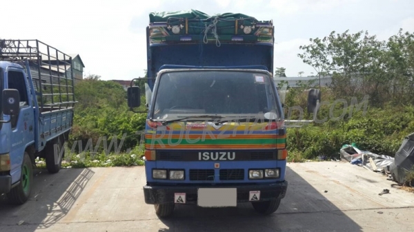 รถบรรทุก 6 ล้อดัมพ์ รุ่นNKR ยี่ห้อ ISUZU ปีจดทะเบียน 2542  110 แรงม้า