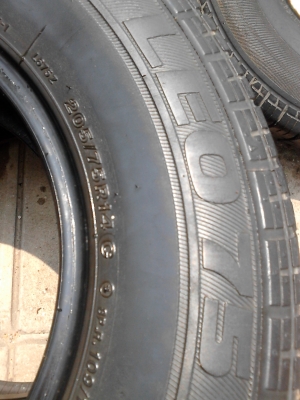 205/75R14  BRIDGE STONE LEO 75    มี 2 เส้น  โทร.081-427-3941