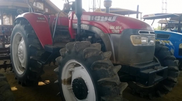 ขายครับรถแช้มป์สองเพลาใหญ่MX954แรงม้าราคา385000บาทรถไช้งานได้ปกติอยู่ วังบัว อคลองขลุง จ กำแพงเพชร มีลอตาลี่หนึ่งอันสนใจโทร0813655997อำพรพาเจริญราคาคุยกันได้อีกนะครัย