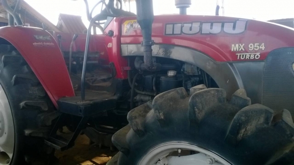 ขายครับรถแช้มป์สองเพลาใหญ่MX954แรงม้าราคา385000บาทรถไช้งานได้ปกติอยู่ วังบัว อคลองขลุง จ กำแพงเพชร มีลอตาลี่หนึ่งอันสนใจโทร0813655997อำพรพาเจริญราคาคุยกันได้อีกนะครัย