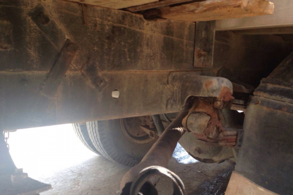 HINO เครื่องดี คัสซีสวย ยางเต็ม HINO เครื่องดี คัสซีสวย ยางเต็ม