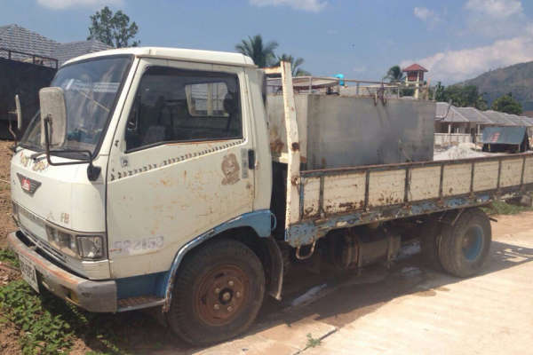 HINO เครื่องดี คัสซีสวย ยางเต็ม HINO เครื่องดี คัสซีสวย ยางเต็ม