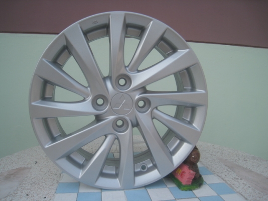 ขายล้อแม็ก Mitsu attrage 15"x5.5" et38 4รู100 สนใจติดต่อเล็กคลองสามครับ 081-3747940 ขายล้อแม็ก Mitsu attrage 15"x5.5" et38 4รู100 สนใจติดต่อเล็กคลองสามครับ 081-3747940