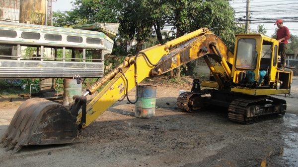 รถแบ็คโฮ CAT120 บูมสวยเดิมๆ เอวแน่น ใช้งานได้ปกติ ราคาถูก รถแบ็คโฮ CAT120 บูมสวยเดิมๆ เอวแน่น ใช้งานได้ปกติ ราคาถูก