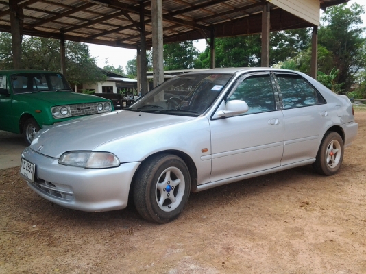 HONDA CIVIC 4DOOR ปี38  สภาพพอใช้ ถูกกว่ามอไซด์ ภาษีขาด56