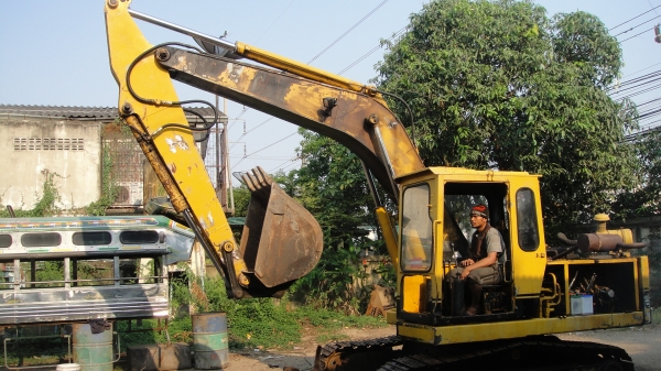 รถแบ็คโฮ CAT120 บูมสวยเดิมๆ เอวแน่น ใช้งานได้ปกติ ราคาถูก