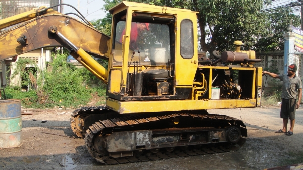 รถแบ็คโฮ CAT120 บูมสวยเดิมๆ เอวแน่น ใช้งานได้ปกติ ราคาถูก