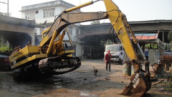 รถแบ็คโฮ CAT120 บูมสวยเดิมๆ เอวแน่น ใช้งานได้ปกติ ราคาถูก