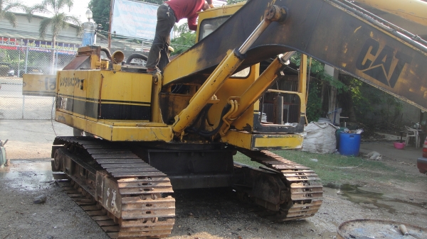 รถแบ็คโฮ CAT120 บูมสวยเดิมๆ เอวแน่น ใช้งานได้ปกติ ราคาถูก