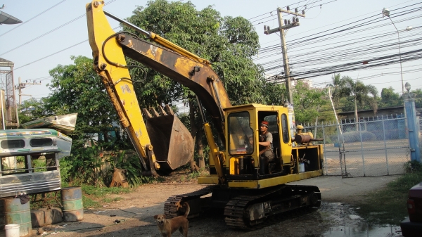 รถแบ็คโฮ CAT120 บูมสวยเดิมๆ เอวแน่น ใช้งานได้ปกติ ราคาถูก