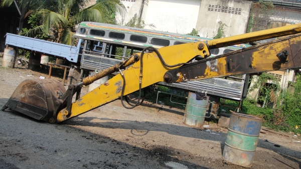 รถแบ็คโฮ CAT120 บูมสวยเดิมๆ เอวแน่น ใช้งานได้ปกติ ราคาถูก