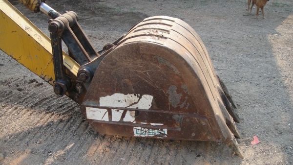 รถแบ็คโฮ CAT120 บูมสวยเดิมๆ เอวแน่น ใช้งานได้ปกติ ราคาถูก