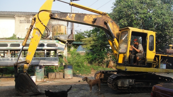 รถแบ็คโฮ CAT120 บูมสวยเดิมๆ เอวแน่น ใช้งานได้ปกติ ราคาถูก