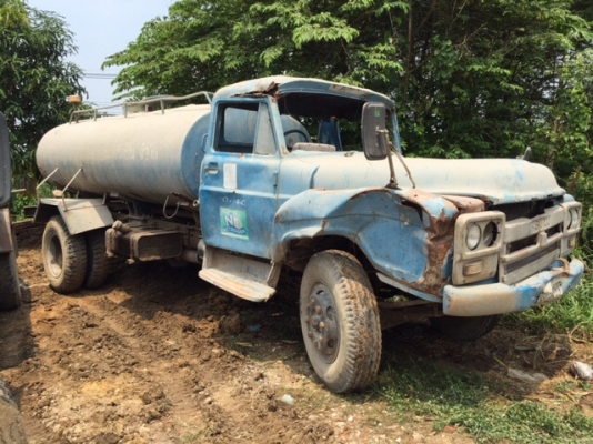 ต้องการขายรถน้ำ6ล้อหน้ายาว TOYOTA เครื่องอีซุซุ130แรงม้า รถขับได้ เล่มทะเบียนแจ้งจอด ราคา155,000