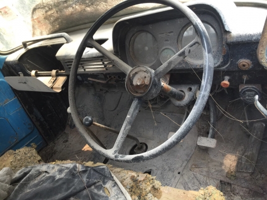 ต้องการขายรถน้ำ6ล้อหน้ายาว TOYOTA เครื่องอีซุซุ130แรงม้า รถขับได้ เล่มทะเบียนแจ้งจอด ราคา155,000