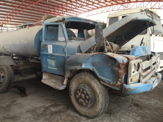 ต้องการขายรถน้ำ6ล้อหน้ายาว TOYOTA เครื่องอีซุซุ130แรงม้า รถขับได้ เล่มทะเบียนแจ้งจอด ราคา155,000