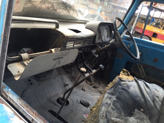 ต้องการขายรถน้ำ6ล้อหน้ายาว TOYOTA เครื่องอีซุซุ130แรงม้า รถขับได้ เล่มทะเบียนแจ้งจอด ราคา155,000