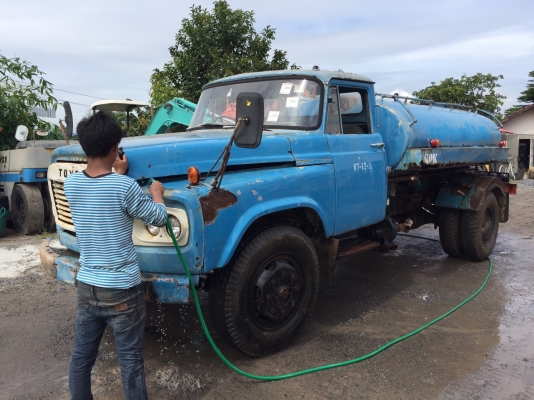 ต้องการขายรถน้ำ6ล้อหน้ายาว TOYOTA เครื่องอีซุซุ130แรงม้า รถขับได้ เล่มทะเบียนแจ้งจอด ราคา155,000