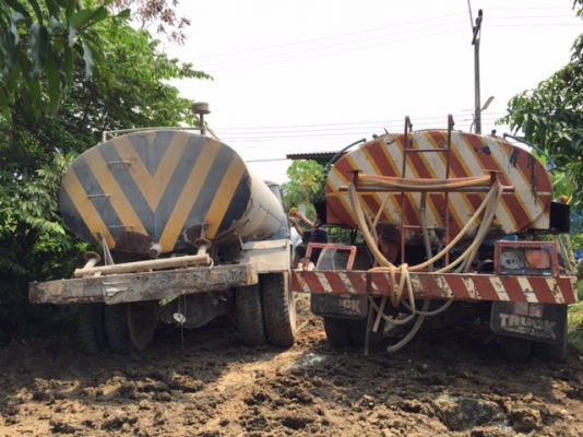 ต้องการขายรถน้ำ6ล้อหน้ายาว TOYOTA เครื่องอีซุซุ130แรงม้า รถขับได้ เล่มทะเบียนแจ้งจอด ราคา155,000