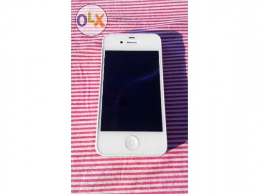 ขาย iphone4s. 8g ประกันเหลือ