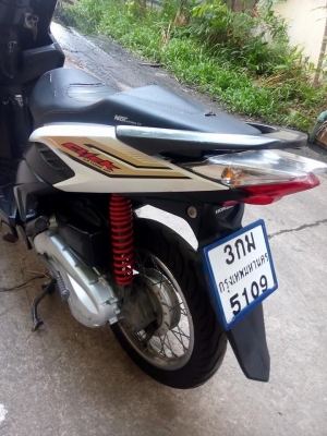 ขายไม่แพง click110i เดิมๆปี2552 ราคาบ้านๆด่วนๆคับ เล่มเอกสารครบ