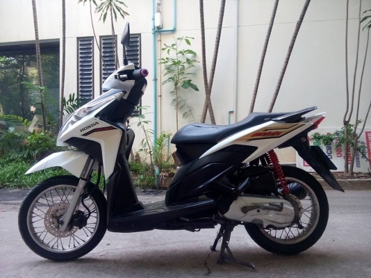 ขายไม่แพง click110i เดิมๆปี2552 ราคาบ้านๆด่วนๆคับ เล่มเอกสารครบ