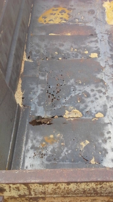 รถนิสสัน 6 ล้อดั้ม  120  แรงม้า.  ปี 46  สนใจติดต่อ 081 - 6079515