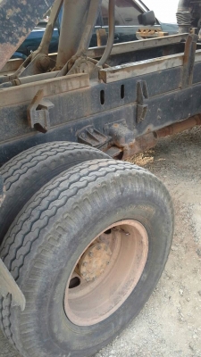 รถนิสสัน 6 ล้อดั้ม  120  แรงม้า.  ปี 46  สนใจติดต่อ 081 - 6079515