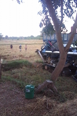 ขายรถเกี่ยวข้าว วิชาญการช่าง 280,000ราคาต่อรองได้ครับ เลิกกิจการครับ0621392425 ขายรถเกี่ยวข้าว วิชาญการช่าง 280,000ราคาต่อรองได้ครับ เลิกกิจการครับ0621392425