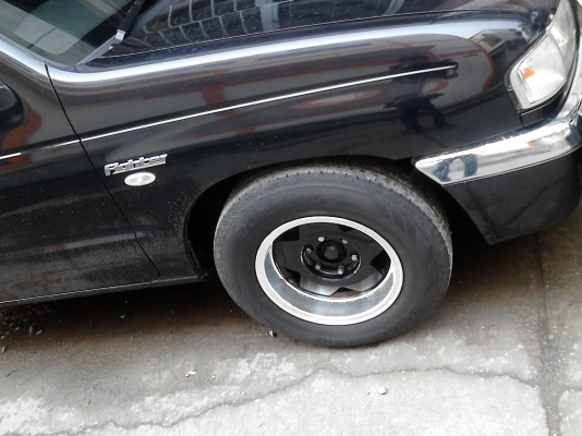 215/70R15 BRIDGESTONE DURAVIS R611 มีชุด 4 เส้น ปี 2013 TEL.081-427-3941 215/70R15 BRIDGESTONE DURAVIS R611 มีชุด 4 เส้น ปี 2013 TEL.081-427-3941