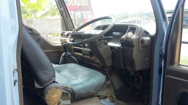 ขายด่วน isuzu nkr 110 hp 6ล้อ