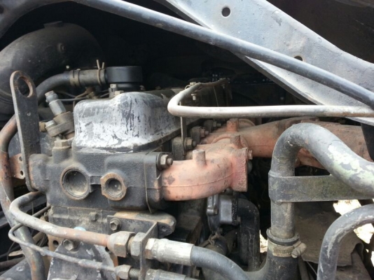 รถนิสสัน UD  10  ล้อ หัวลาก 180 แรงม้า. ปี 34  (  * ขายตามสภาพ. / มีขาย 2 คัน.  )   สนใจติดต่อ 081 - 6079515