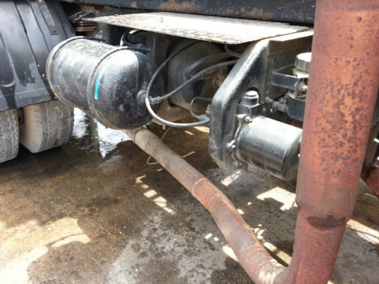 รถนิสสัน UD  10  ล้อ หัวลาก 180 แรงม้า. ปี 34  (  * ขายตามสภาพ. / มีขาย 2 คัน.  )   สนใจติดต่อ 081 - 6079515