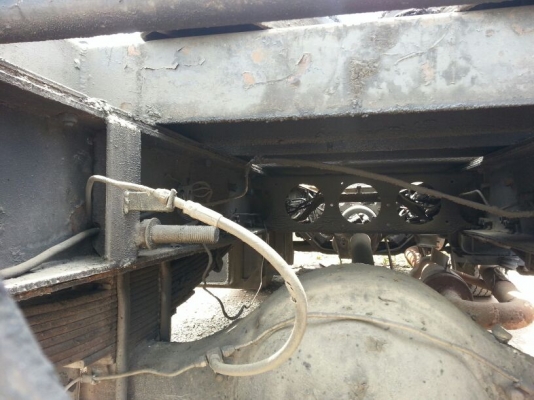 รถนิสสัน UD  10  ล้อ หัวลาก 180 แรงม้า. ปี 34  (  * ขายตามสภาพ. / มีขาย 2 คัน.  )   สนใจติดต่อ 081 - 6079515