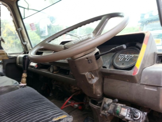 รถนิสสัน UD  10  ล้อ หัวลาก 180 แรงม้า. ปี 34  (  * ขายตามสภาพ. / มีขาย 2 คัน.  )   สนใจติดต่อ 081 - 6079515