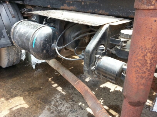 รถนิสสัน UD  10  ล้อ หัวลาก 180 แรงม้า. ปี 34  (  * ขายตามสภาพ. / มีขาย 2 คัน.  )   สนใจติดต่อ 081 - 6079515