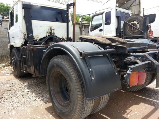 รถนิสสัน UD  10  ล้อ หัวลาก 180 แรงม้า. ปี 34  (  * ขายตามสภาพ. / มีขาย 2 คัน.  )   สนใจติดต่อ 081 - 6079515