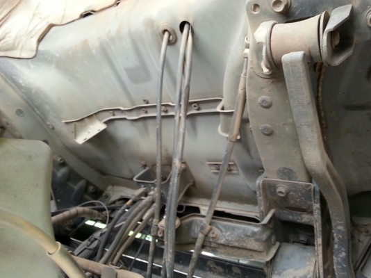 รถอีซูซุ 10 ล้อดั้ม FXZ  320  แรงม้า.  ปี 48  ( ขายแม่ , ลูก. )      สนใจติดต่อ  081 - 6079515