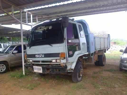 **453,000 บ.ต่อรอง///6ล้อดั้มดินยาง8 ROCKY-175** ขาย ISUZU ROCKY FRR-175 6ล้อดั้มดิน5คิว ISUZU ROCKY FRR13HA 6BG1-175HP เครื่องเดิม เกียร์เดิม เครื่อง/เกียร์ ดี ยังโอเค ช่วงล่างใหญ่ Fหน้า-หลัง คัสซี ดี เดิม ไม่ผุ กระบะดั้มฝาข้างมิเนียม 5ตัน 3.60ม.ยิงหน้า