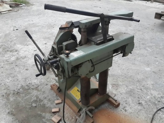 เครื่องตัดบากหัวเสาหรือทำสลักลิมยี่ห้อ ฮิตาชิ เก่าญี่ปุ่นแท้ใช้ไฟ 100v. ราคา 23,000บาท พร้อมหม้อแปลง มีVDOการใช้งาน