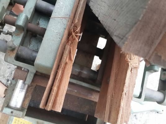 เครื่องตัดบากหัวเสาหรือทำสลักลิมยี่ห้อ ฮิตาชิ เก่าญี่ปุ่นแท้ใช้ไฟ 100v. ราคา 23,000บาท พร้อมหม้อแปลง มีVDOการใช้งาน เครื่องตัดบากหัวเสาหรือทำสลักลิมยี่ห้อ ฮิตาชิ เก่าญี่ปุ่นแท้ใช้ไฟ 100v. ราคา 23,000บาท พร้อมหม้อแปลง มีVDOการใช้งาน