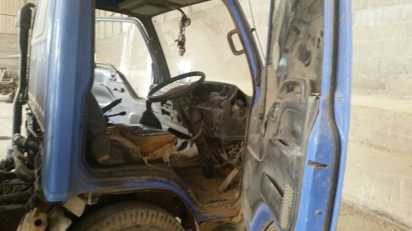 ขายรถ6ล้อNKRเครือง130แรงปี44ติดโม้ตรง3คิวมีเล่มทะเบืยน