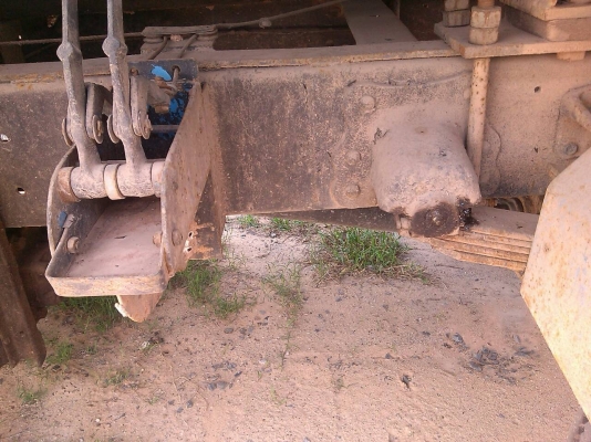 หกล้อ HINO FC 120ชุปเปอร์เสีย บรรทุกน้ำ7,000ลิตร พร้อมใช้งาน เล่มทะเบียนพร้อม☆☆☆ราคา465,000บ☆☆☆ต่อรองได้ครับ