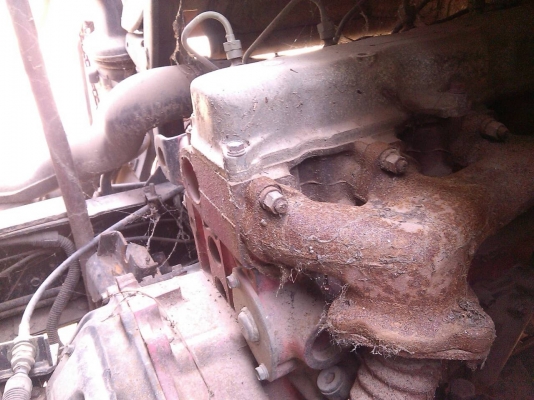 หกล้อ HINO FC 120ชุปเปอร์เสีย บรรทุกน้ำ7,000ลิตร พร้อมใช้งาน เล่มทะเบียนพร้อม☆☆☆ราคา465,000บ☆☆☆ต่อรองได้ครับ