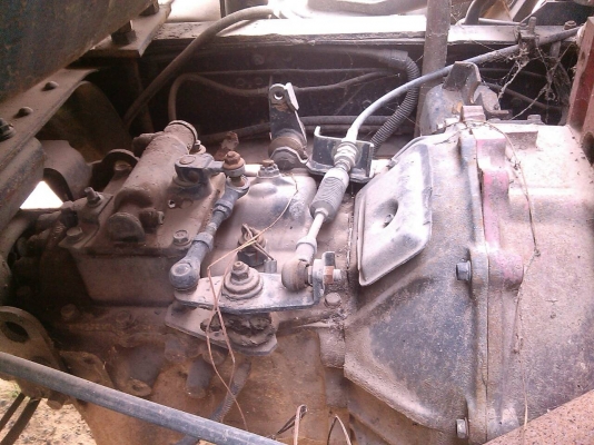 หกล้อ HINO FC 120ชุปเปอร์เสีย บรรทุกน้ำ7,000ลิตร พร้อมใช้งาน เล่มทะเบียนพร้อม☆☆☆ราคา465,000บ☆☆☆ต่อรองได้ครับ