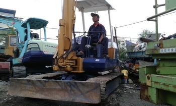 ขาย - รถขุด แบคโฮ backhoe เก่าญี่ปุ่น KOMATSU PC 40-5 แทรคเหล็ก